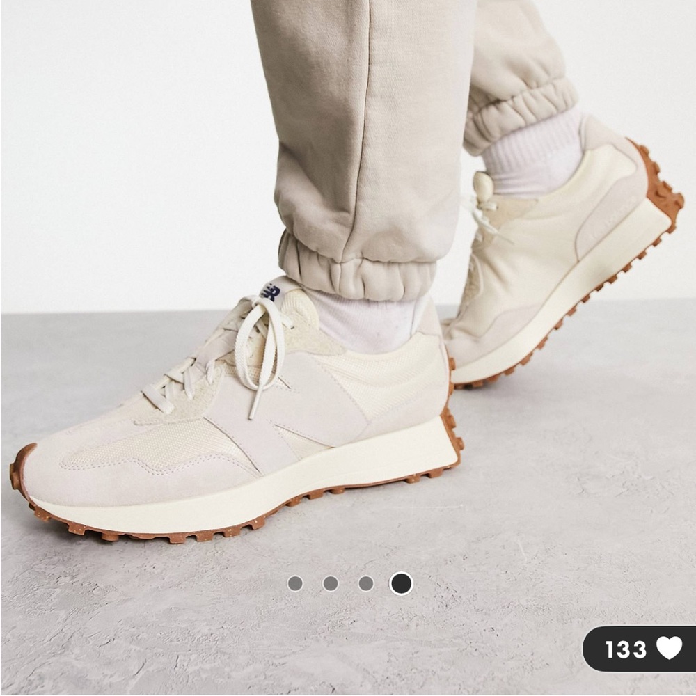 New Balance 327